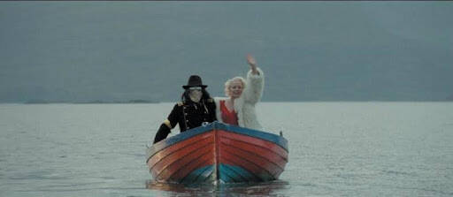 Michael Jackson et Marilyn Monroe sont sur un bateau